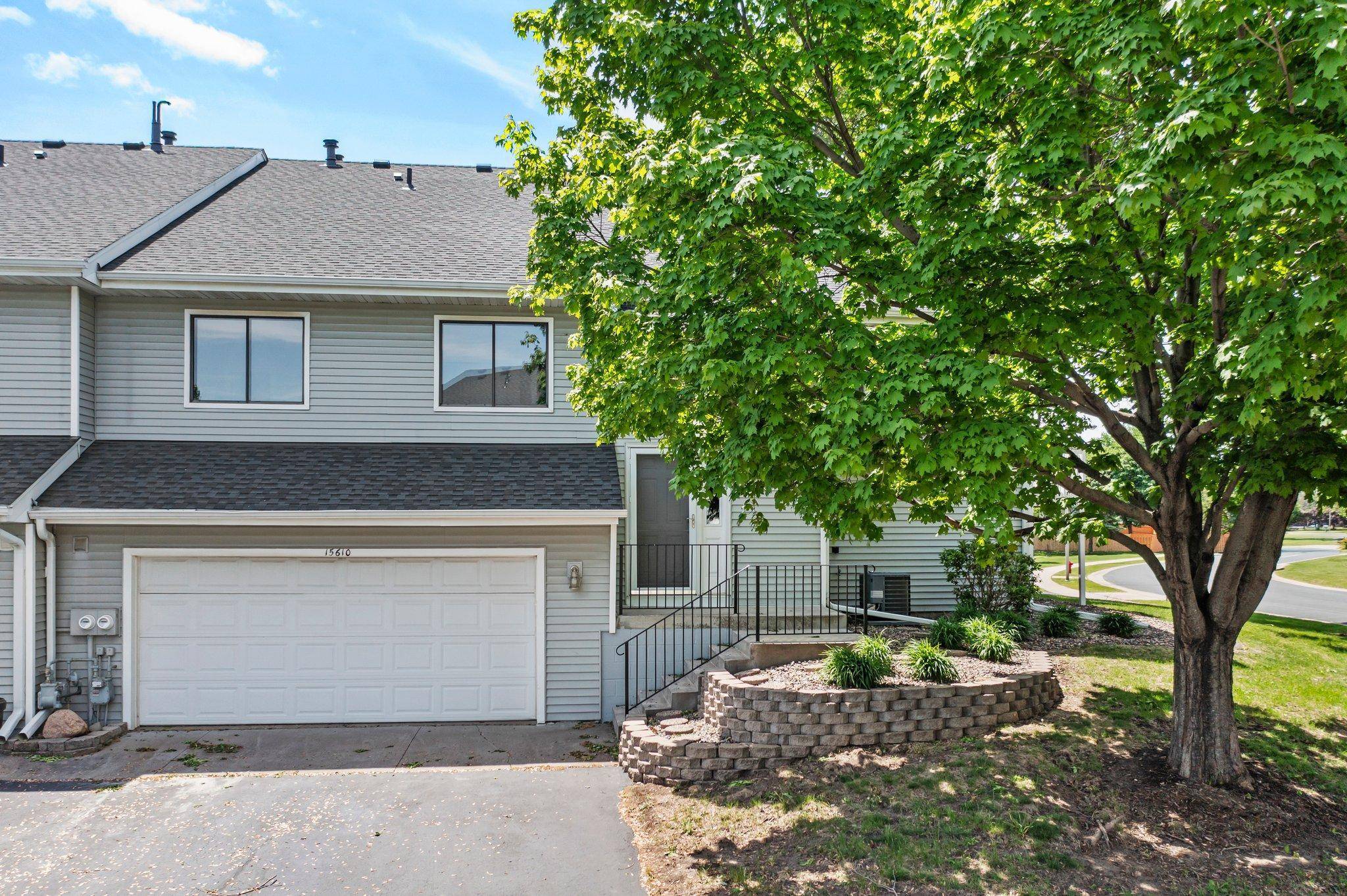 Rosemount, MN 55068,15610 Cornell TRL