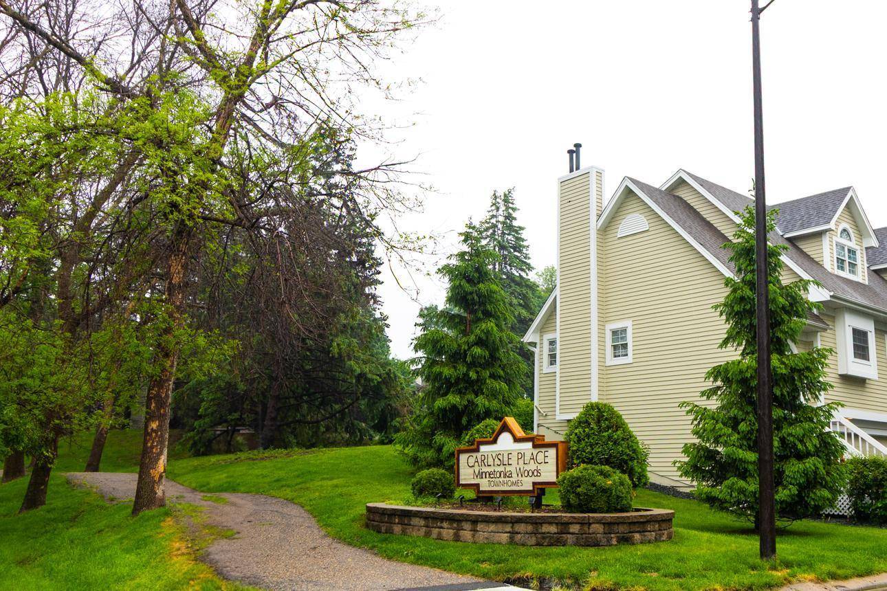 Minnetonka, MN 55345,4906 Bayswater RD