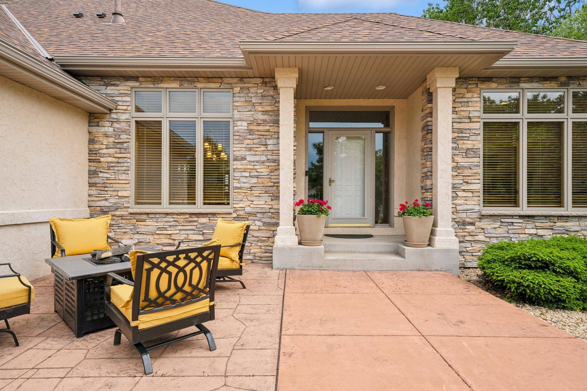Maple Grove, MN 55311,6654 Orchid LN N