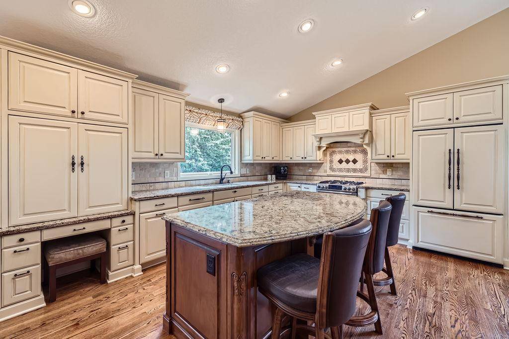 Eden Prairie, MN 55347,9025 Mcguffey RD