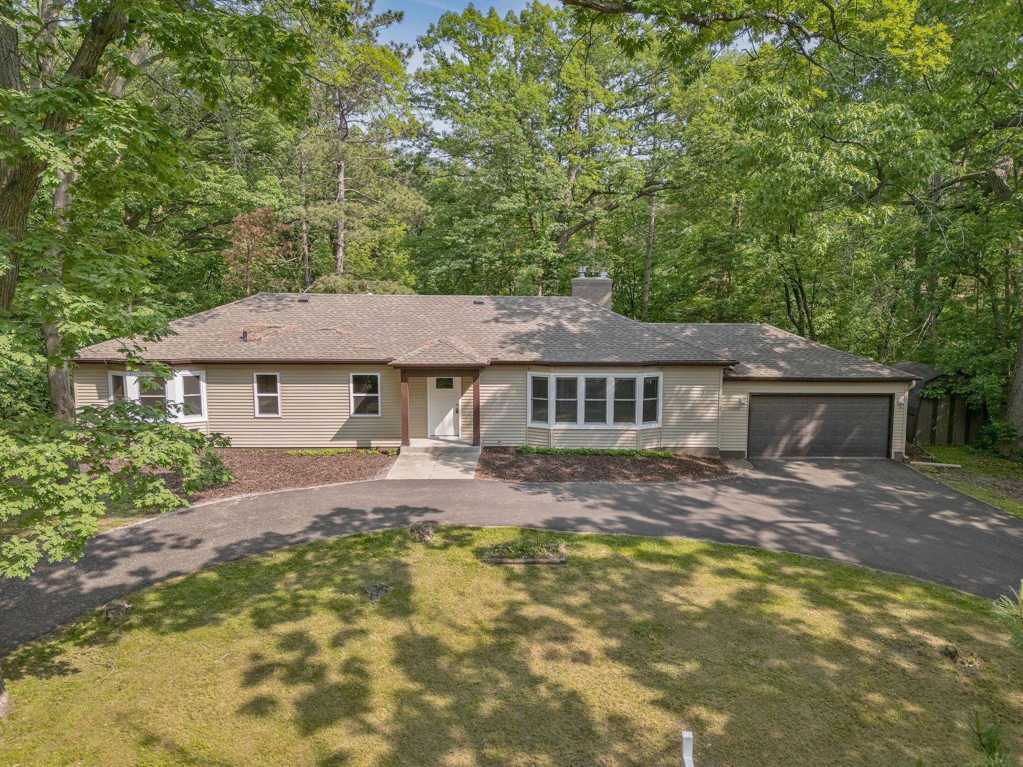 Minnetonka, MN 55305,11600 Timberline RD