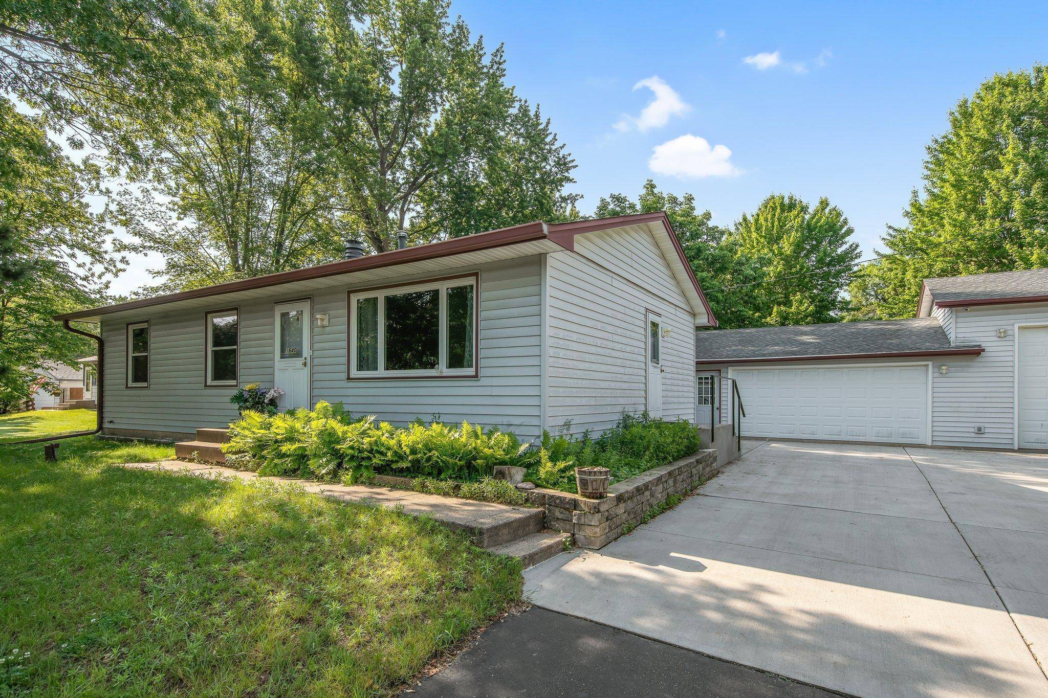 East Bethel, MN 55011,1640 207th LN NE