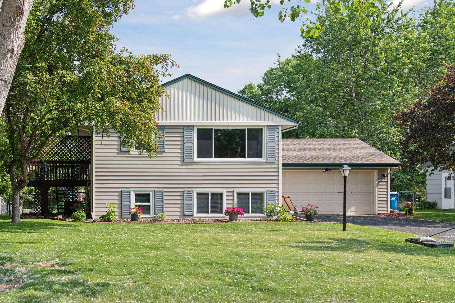 Champlin, MN 55316,9826 129th AVE N