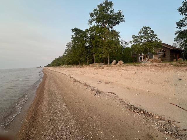 Kelliher, MN 56650,19373 Ethel Beach RD NE