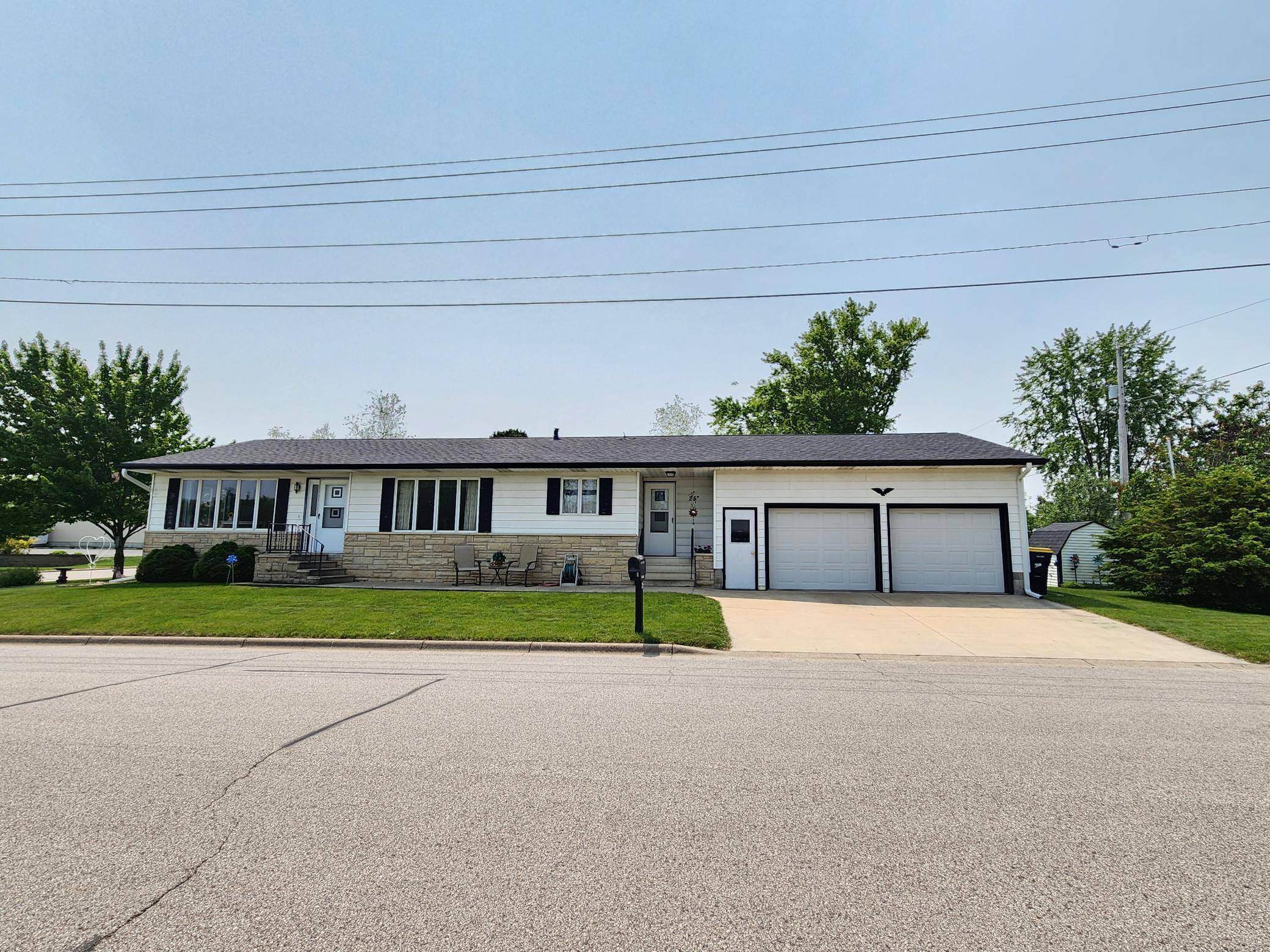Plainview, MN 55964,25 3rd AVE NE