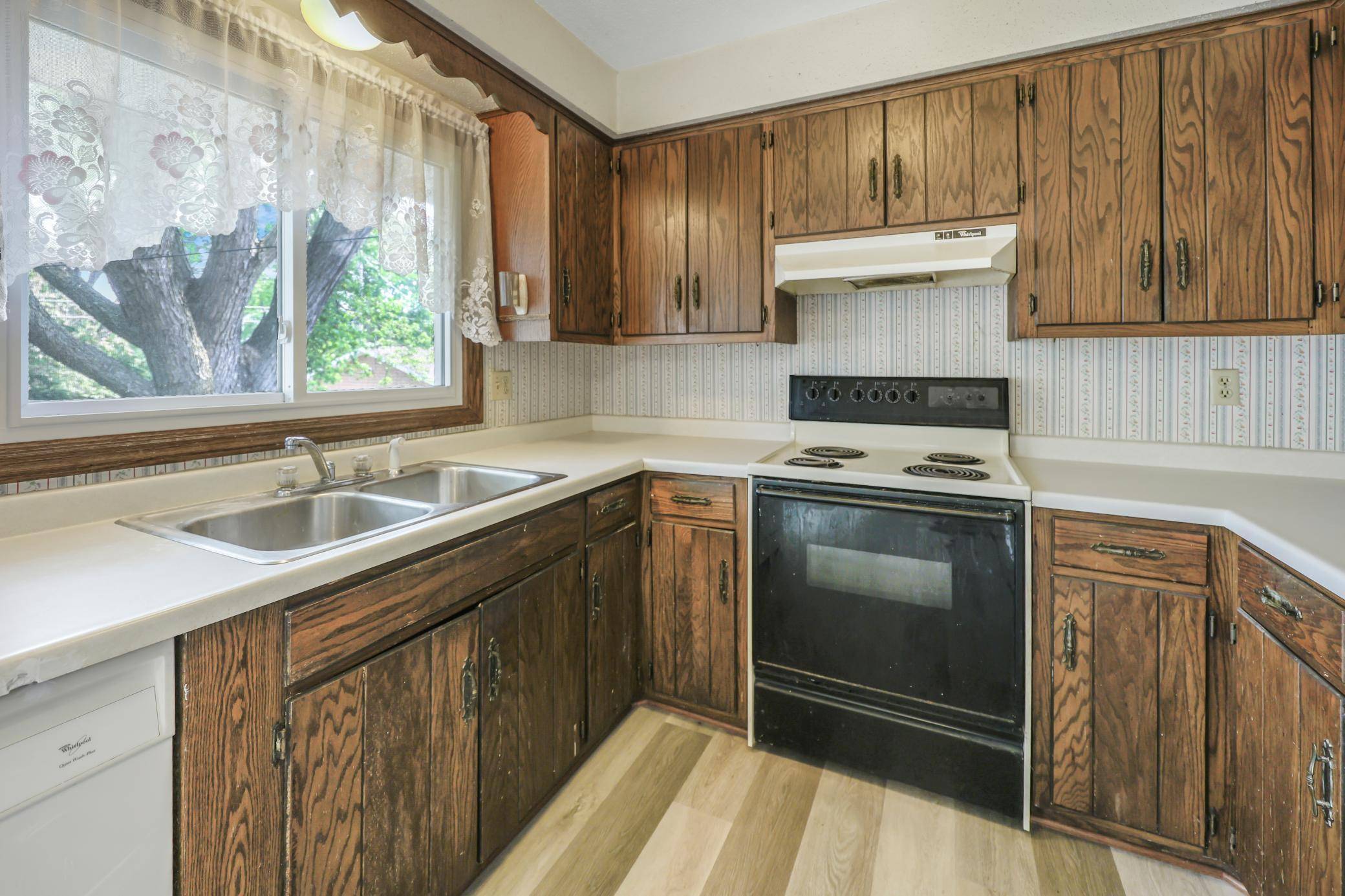Saint Cloud, MN 56303,1432 11th AVE N