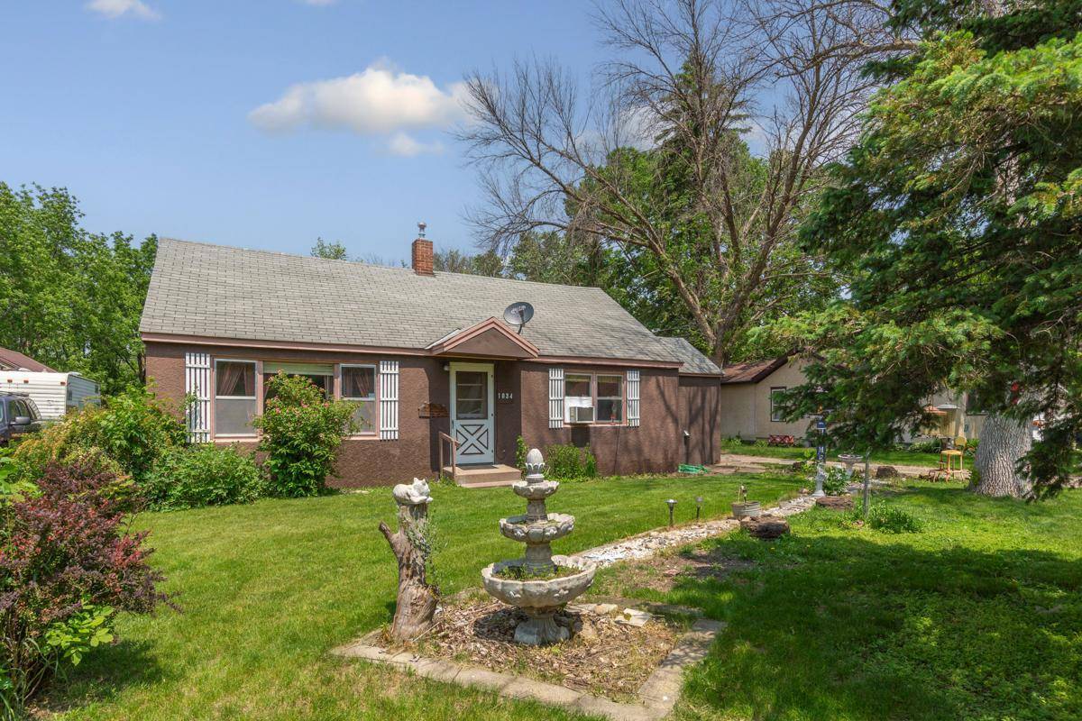 Faribault, MN 55021,1034 8th ST NW