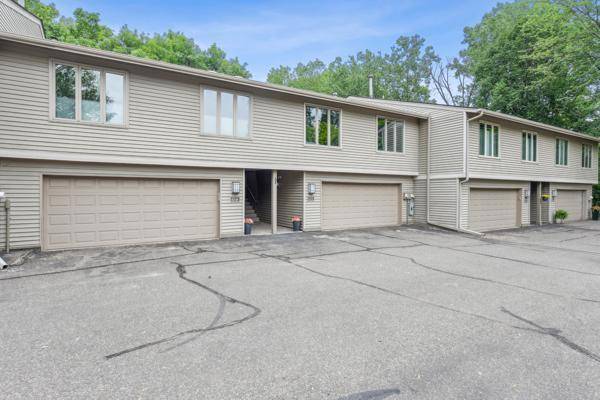 Edina, MN 55436,6348 Red Fox LN
