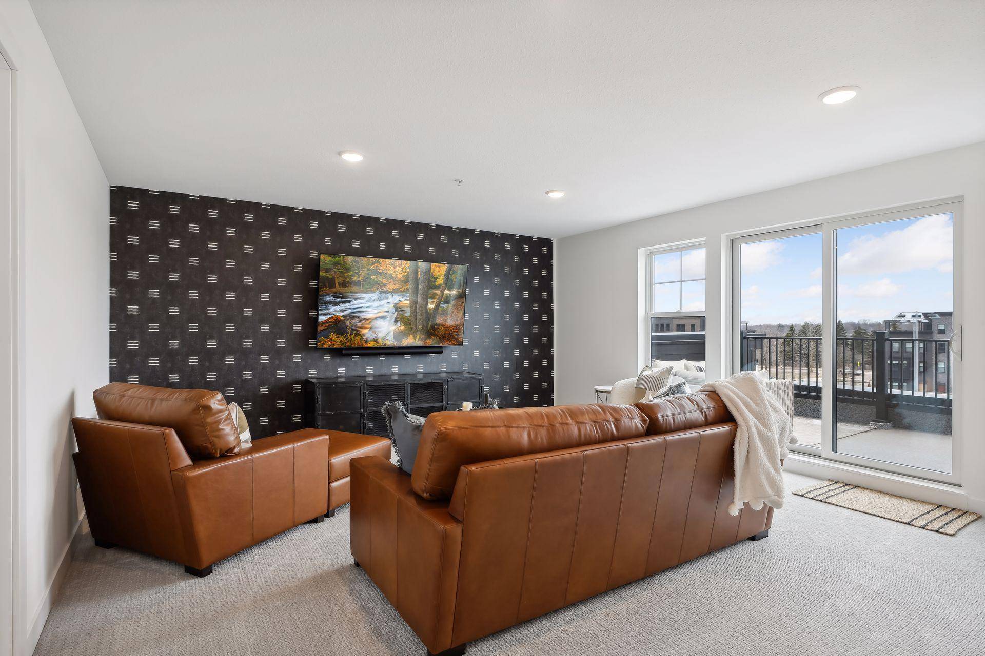 Saint Paul, MN 55116,870 Mount Curve BLVD #L