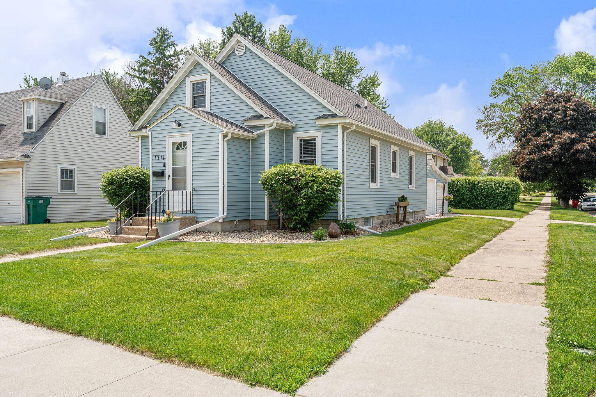 Austin, MN 55912,1311 8th ST NW