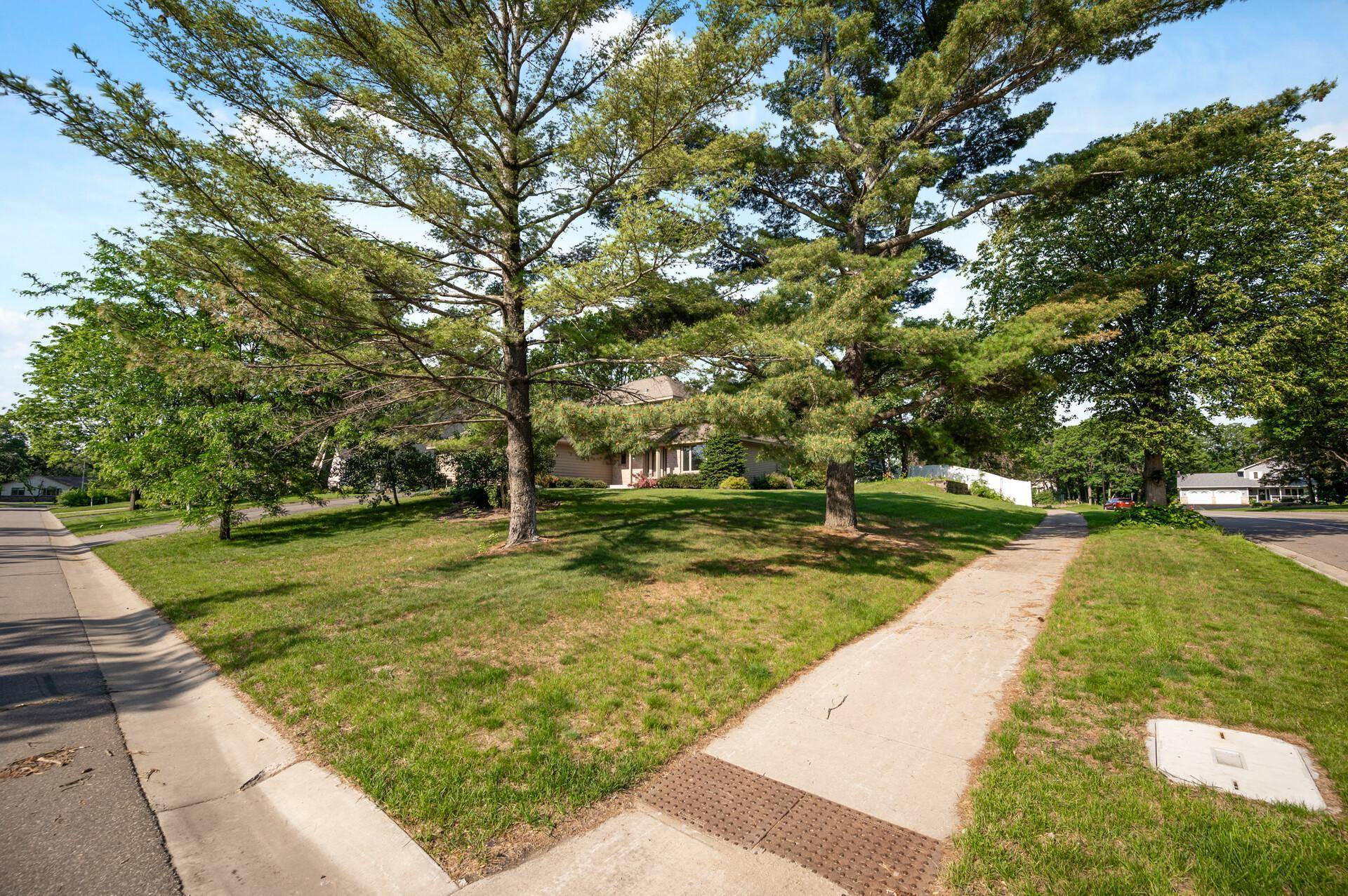 Coon Rapids, MN 55448,12086 Holly ST NW
