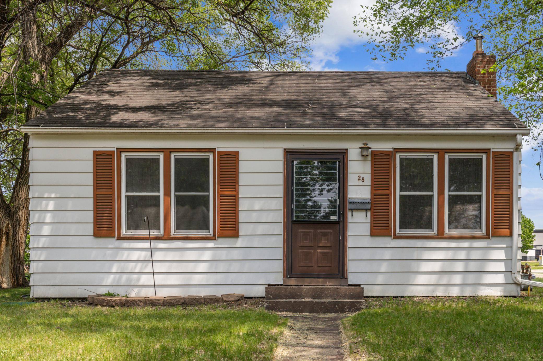 Saint Cloud, MN 56304,28 7th AVE SE