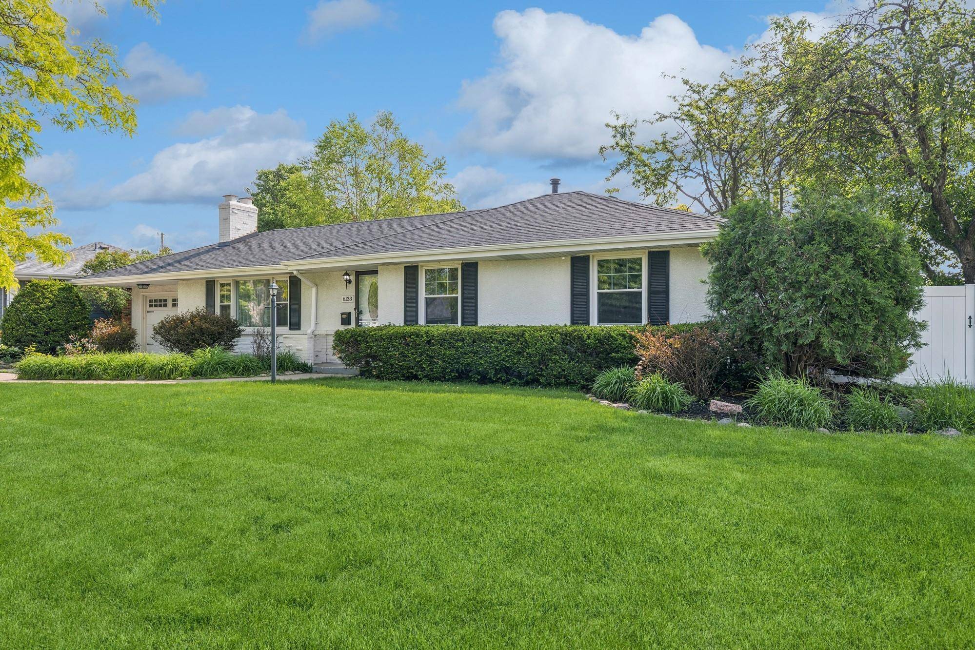 Edina, MN 55410,6133 Beard PL