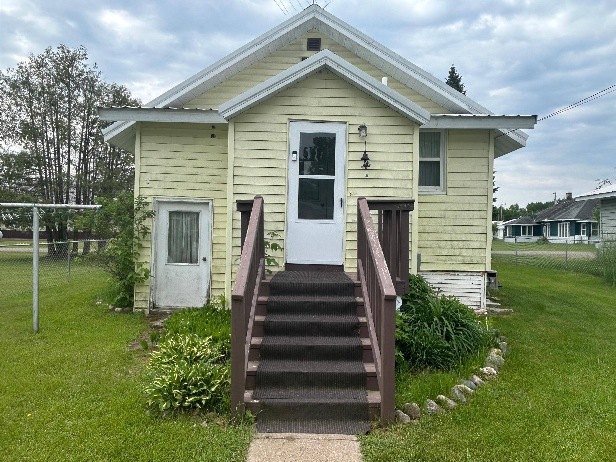 Palisade, MN 56469,207 Cook ST