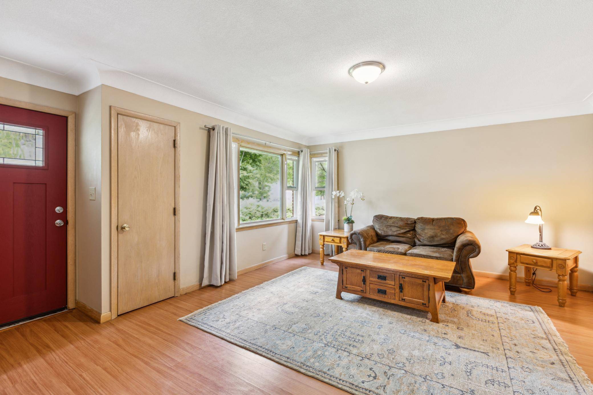 Saint Cloud, MN 56301,348 6th AVE S
