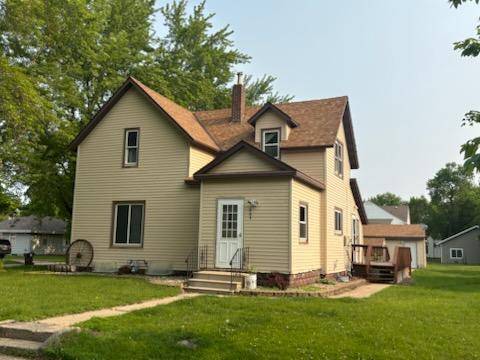 Windom, MN 56101,664 12th ST