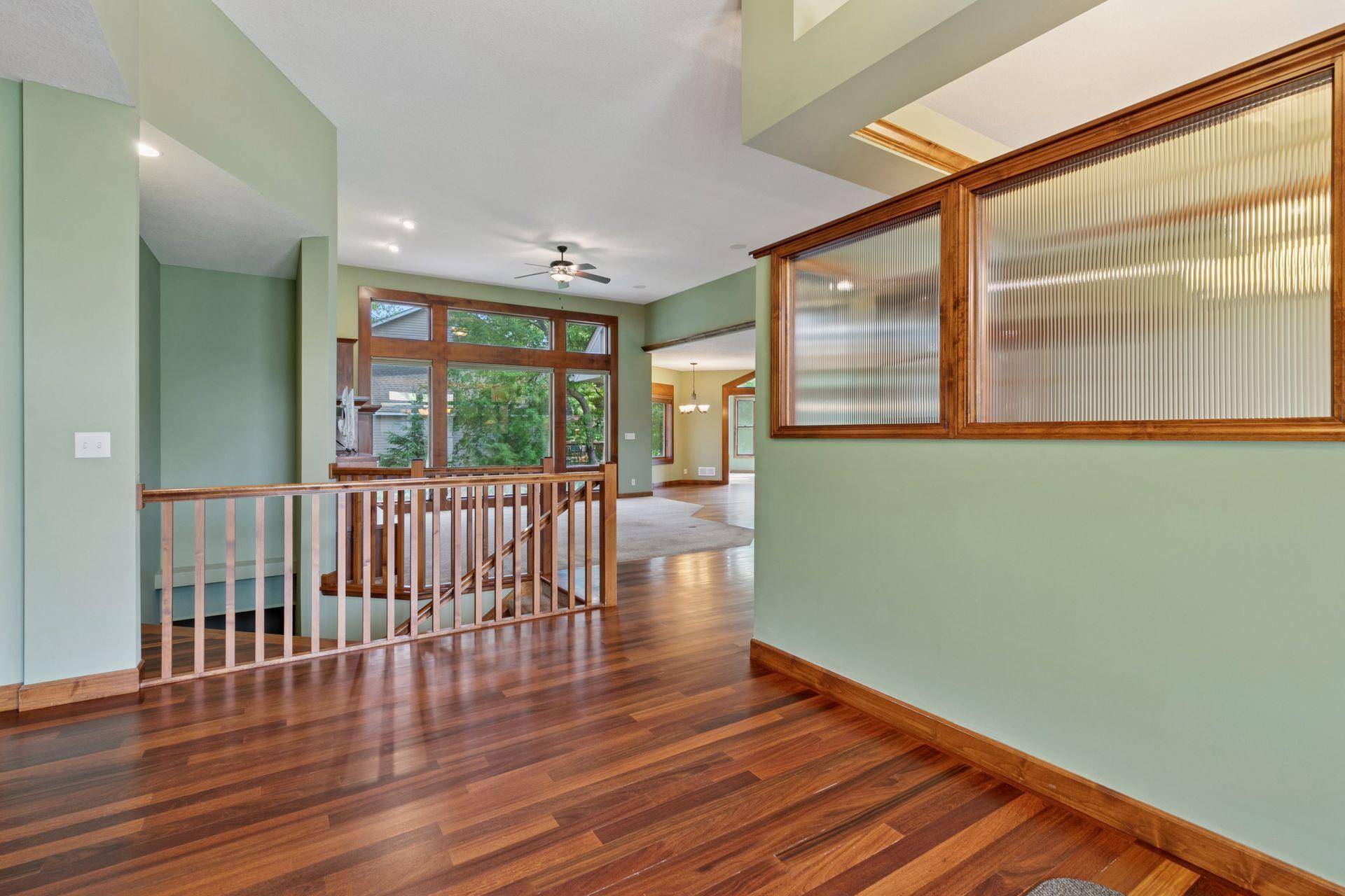 Vadnais Heights, MN 55127,528 Park PL