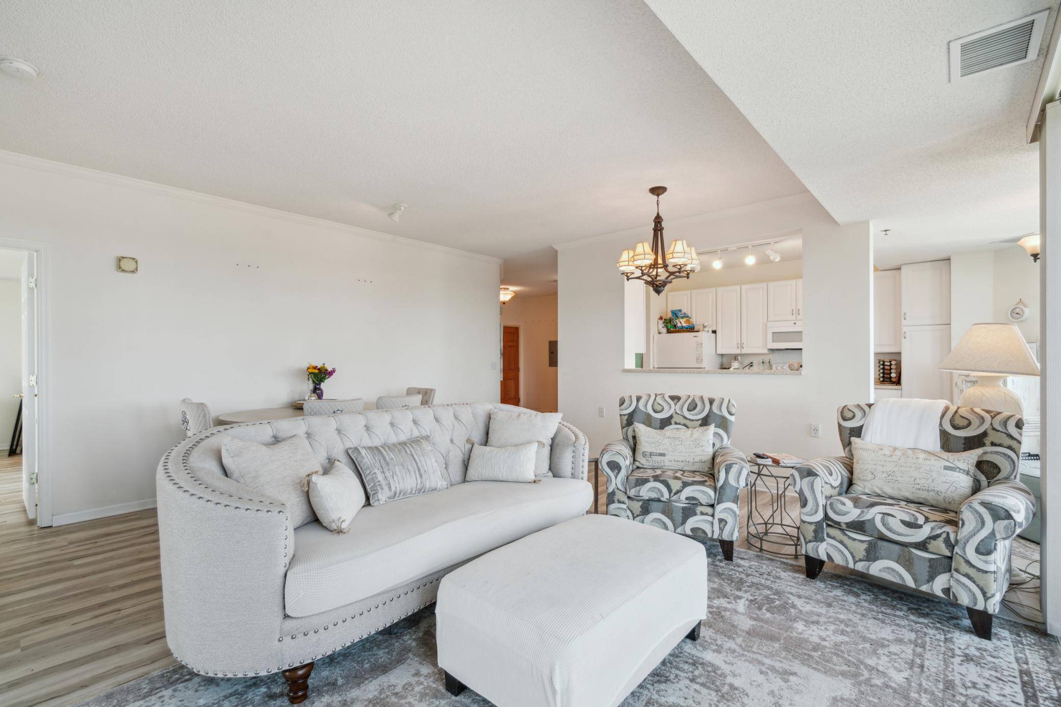 Richfield, MN 55423,6600 Lyndale AVE S #1005