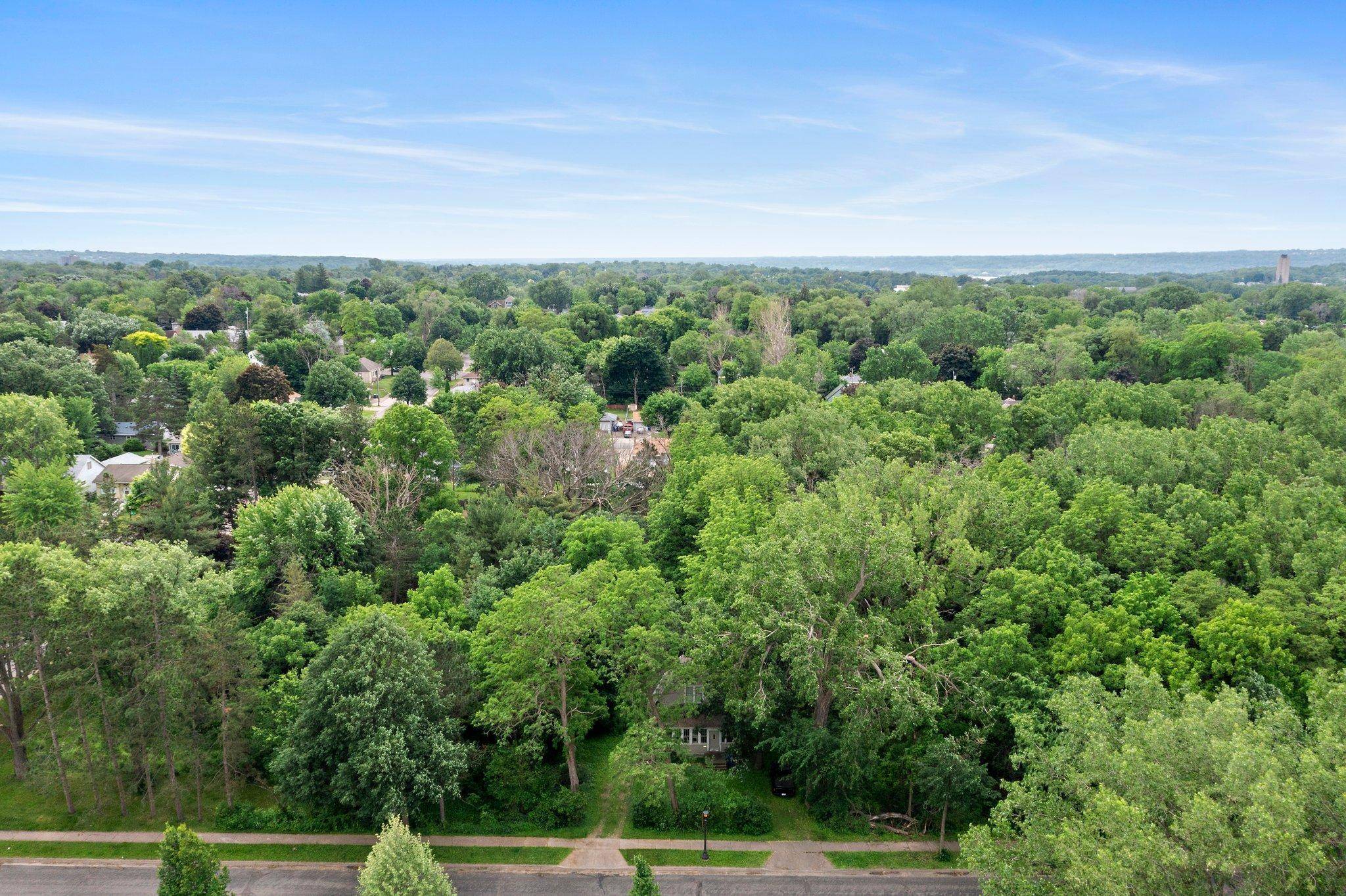 Saint Paul, MN 55106,935 Kennard ST
