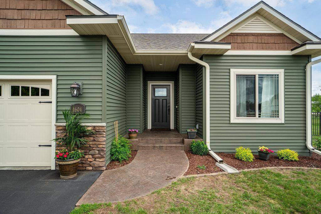 Altoona, WI 54720,1604 St Andrews DR
