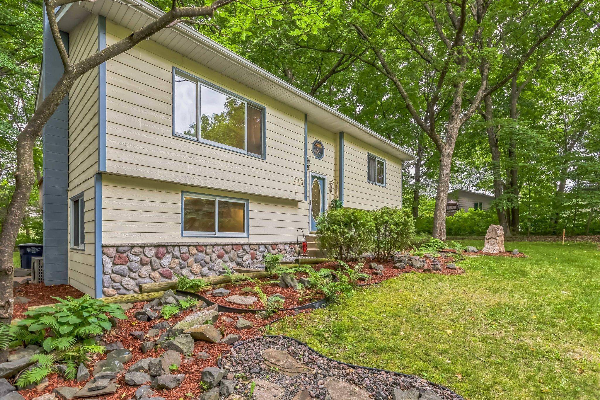 Taylors Falls, MN 55084,443 Locust LN
