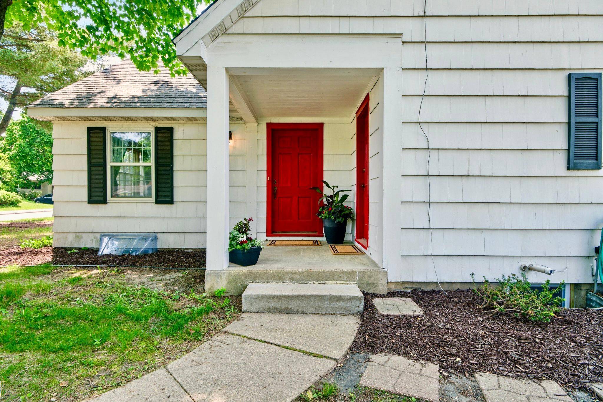 Mahtomedi, MN 55115,955 Warner AVE N