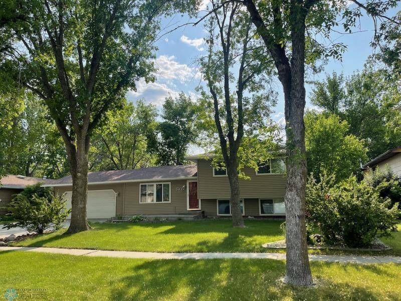 West Fargo, ND 58078,614 8th ST E