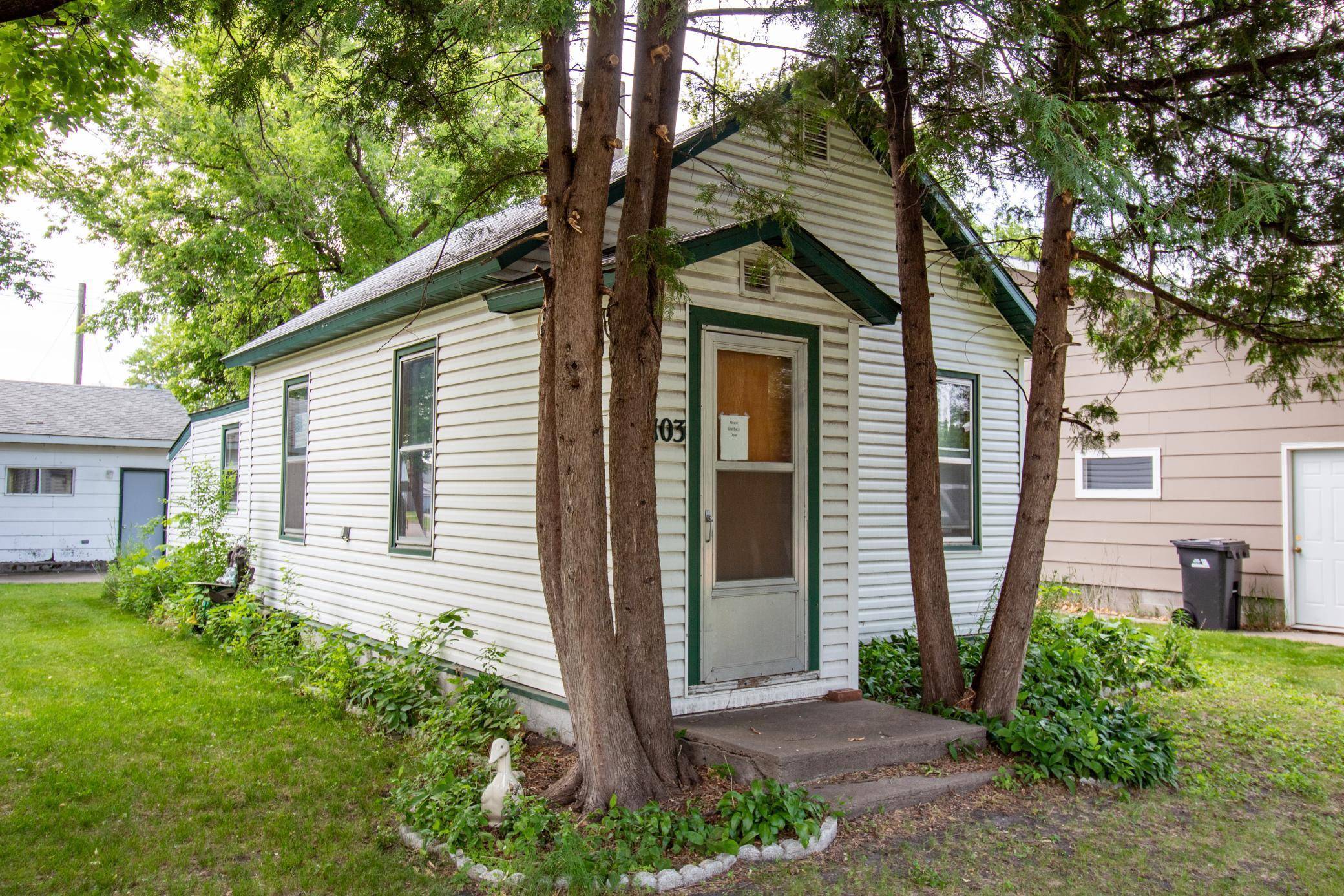 Barnesville, MN 56514,103 3rd ST NE