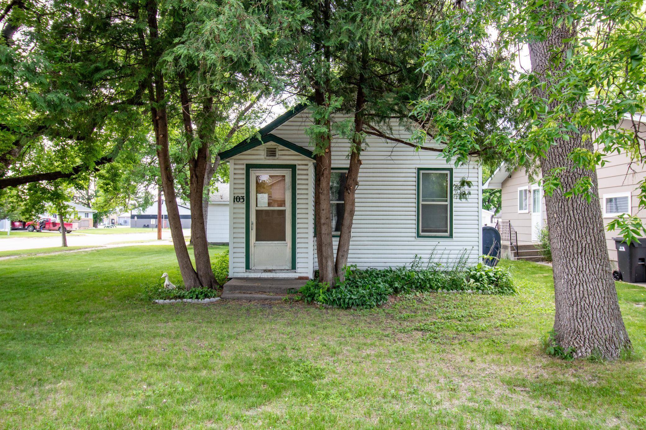 Barnesville, MN 56514,103 3rd ST NE