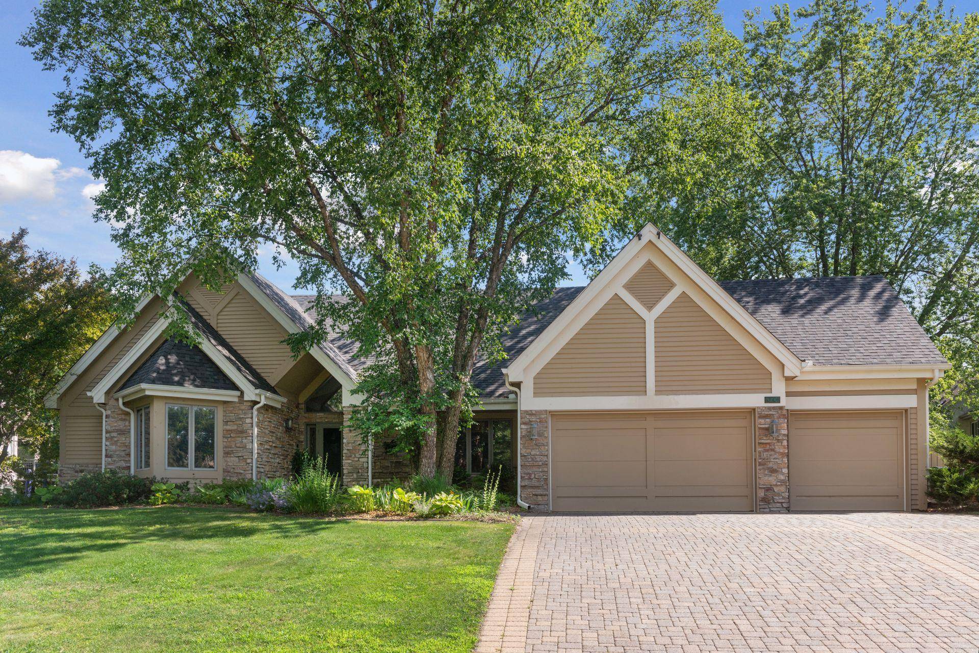 Eden Prairie, MN 55347,10509 Purdey RD
