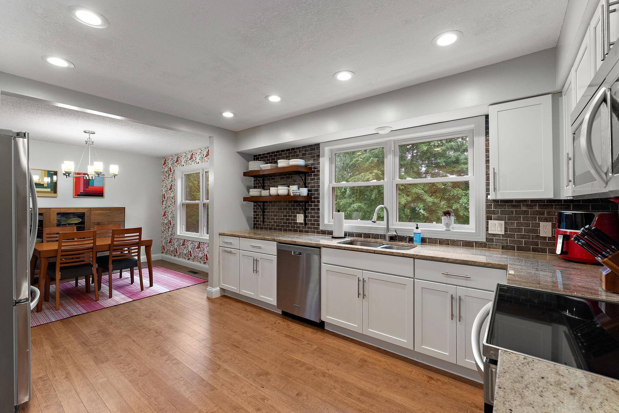 Eden Prairie, MN 55347,8940 Darnel RD
