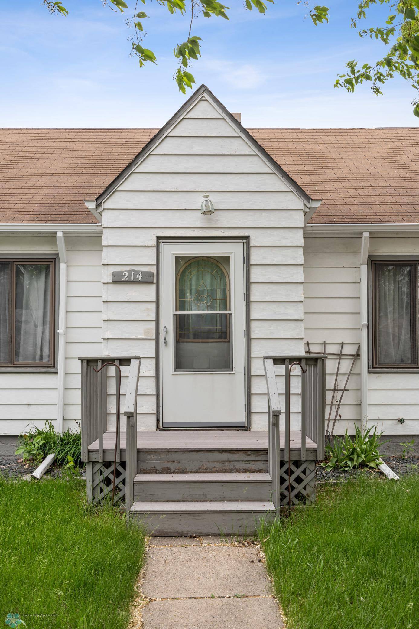 Moorhead, MN 56560,214 14th ST N