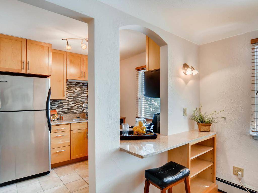 Saint Paul, MN 55104,656 Ashland AVE #11