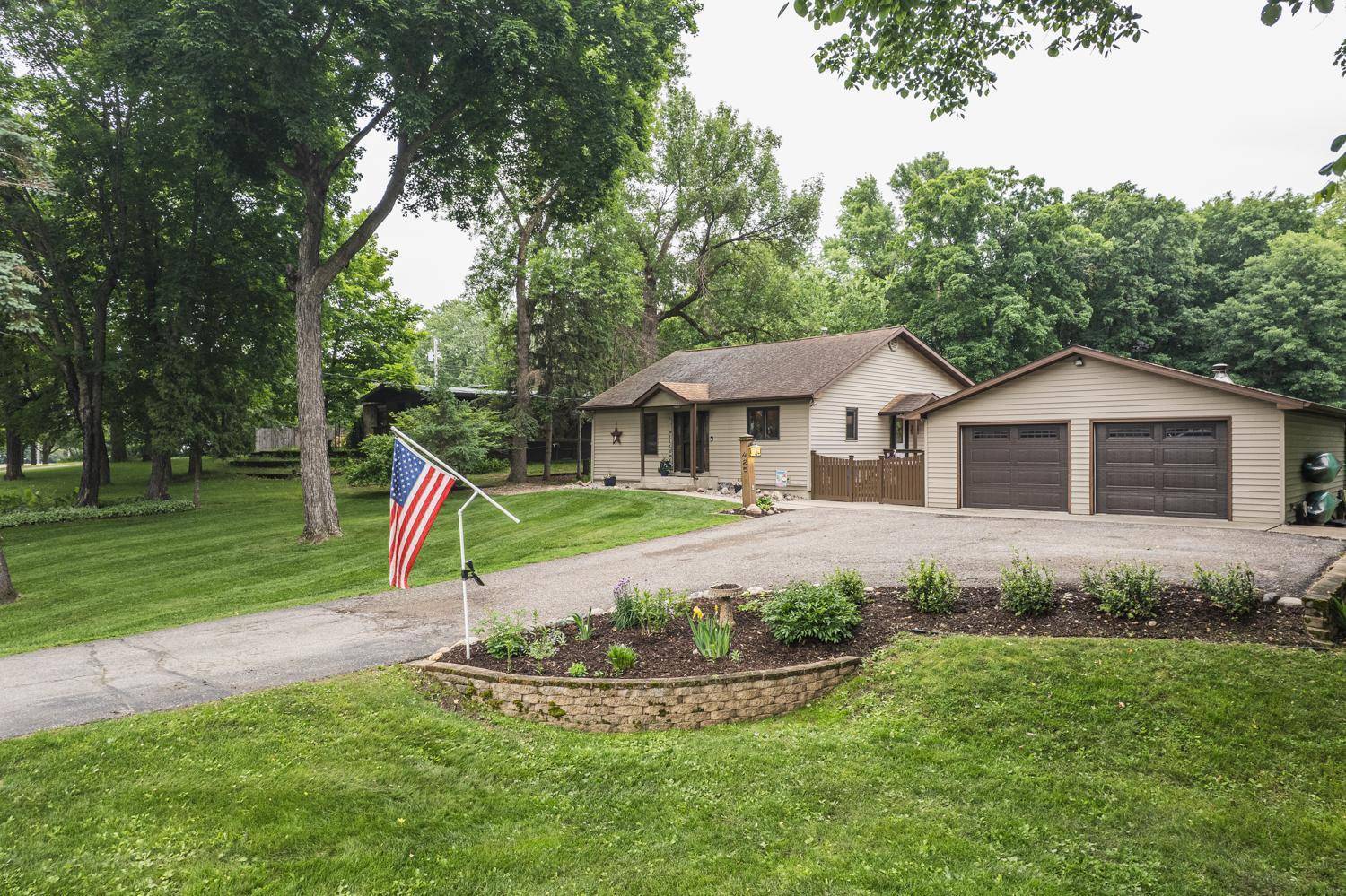 Detroit Lakes, MN 56501,425 Shorewood DR