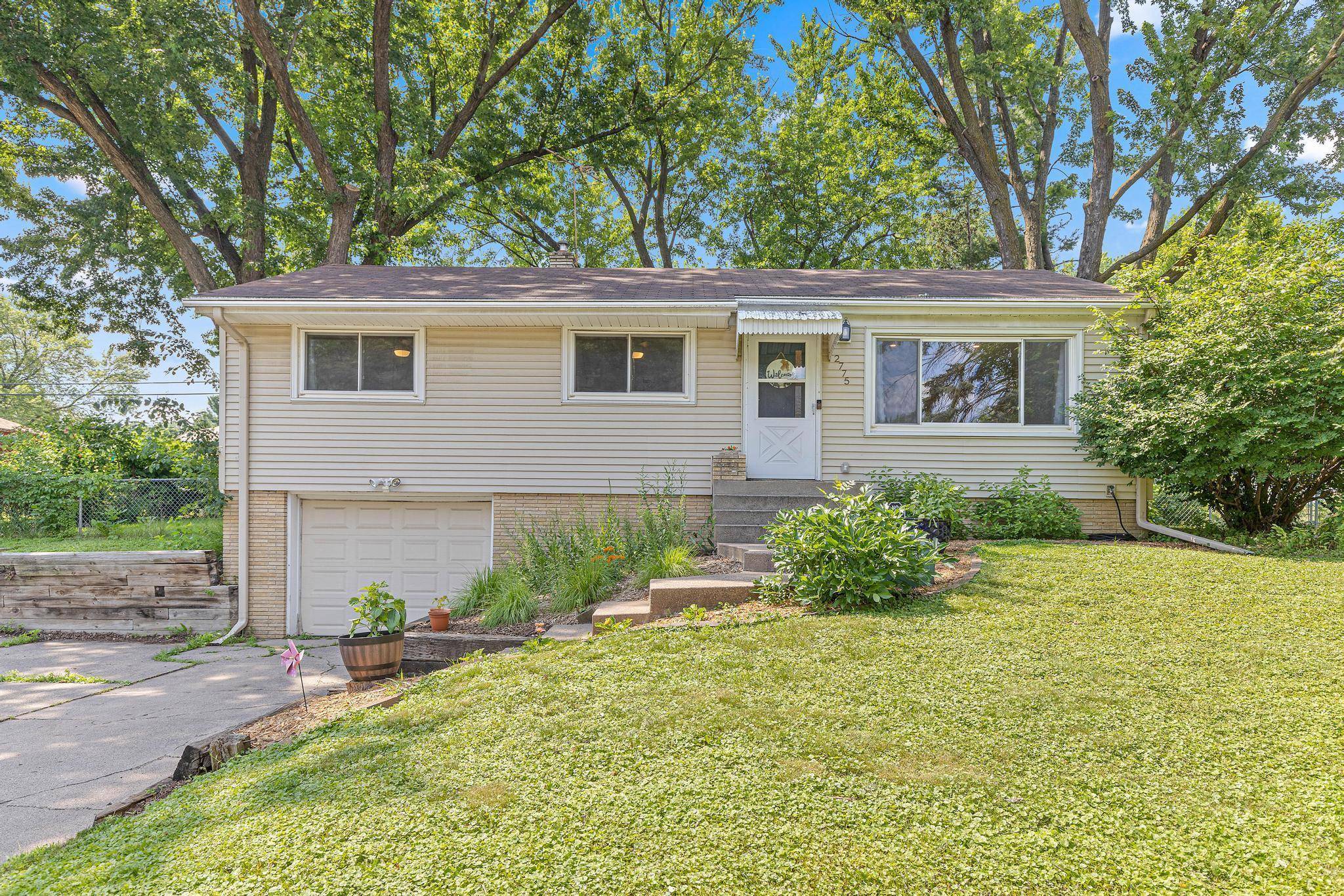 Roseville, MN 55113,2775 Fernwood ST