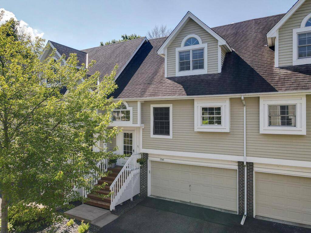 Minnetonka, MN 55345,17145 Sandy LN
