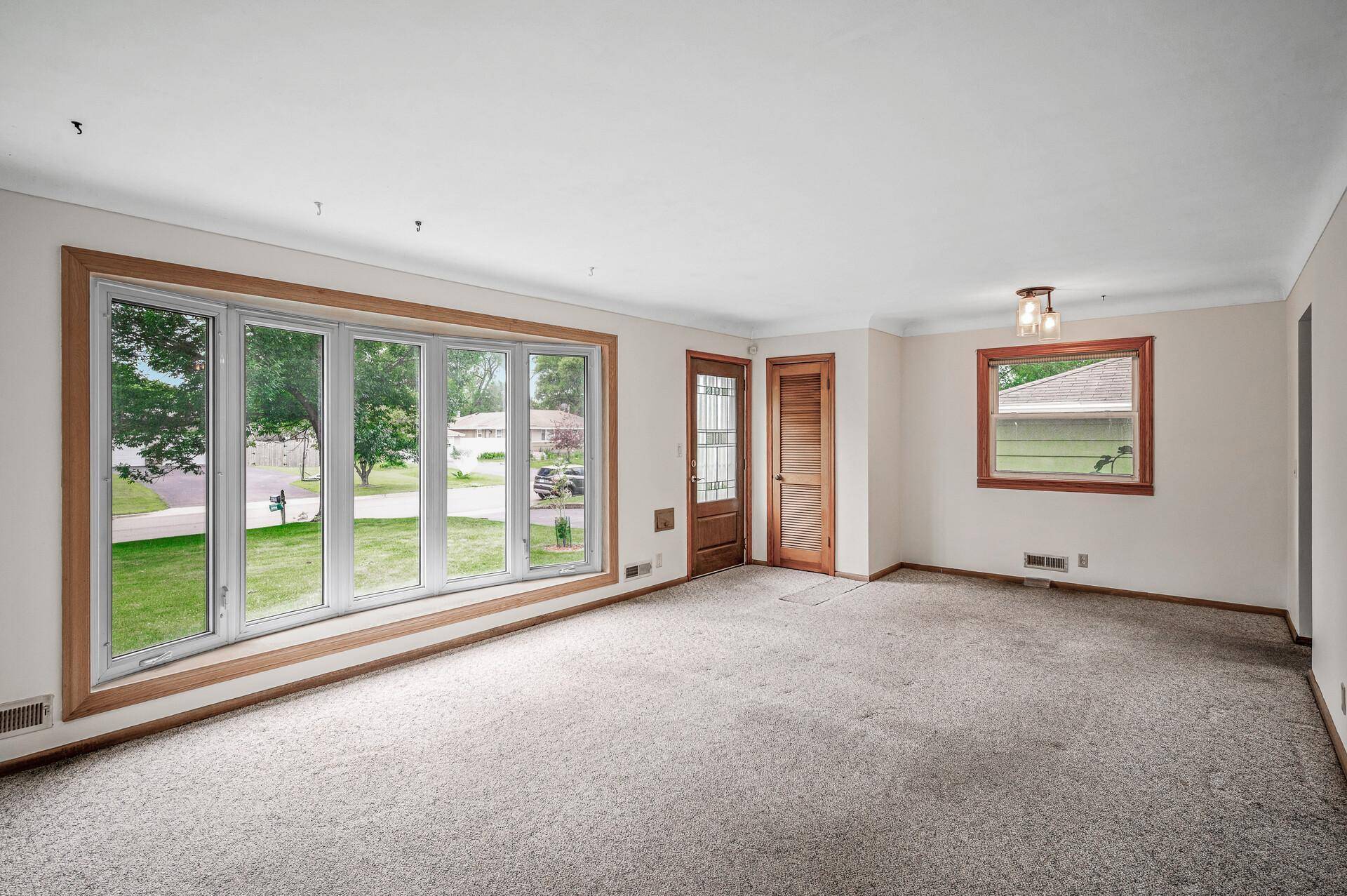 Brooklyn Park, MN 55444,800 82nd AVE N