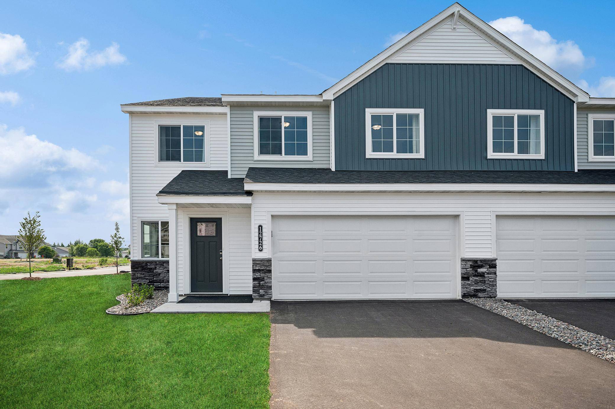 Montrose, MN 55363,2008 Apple LN