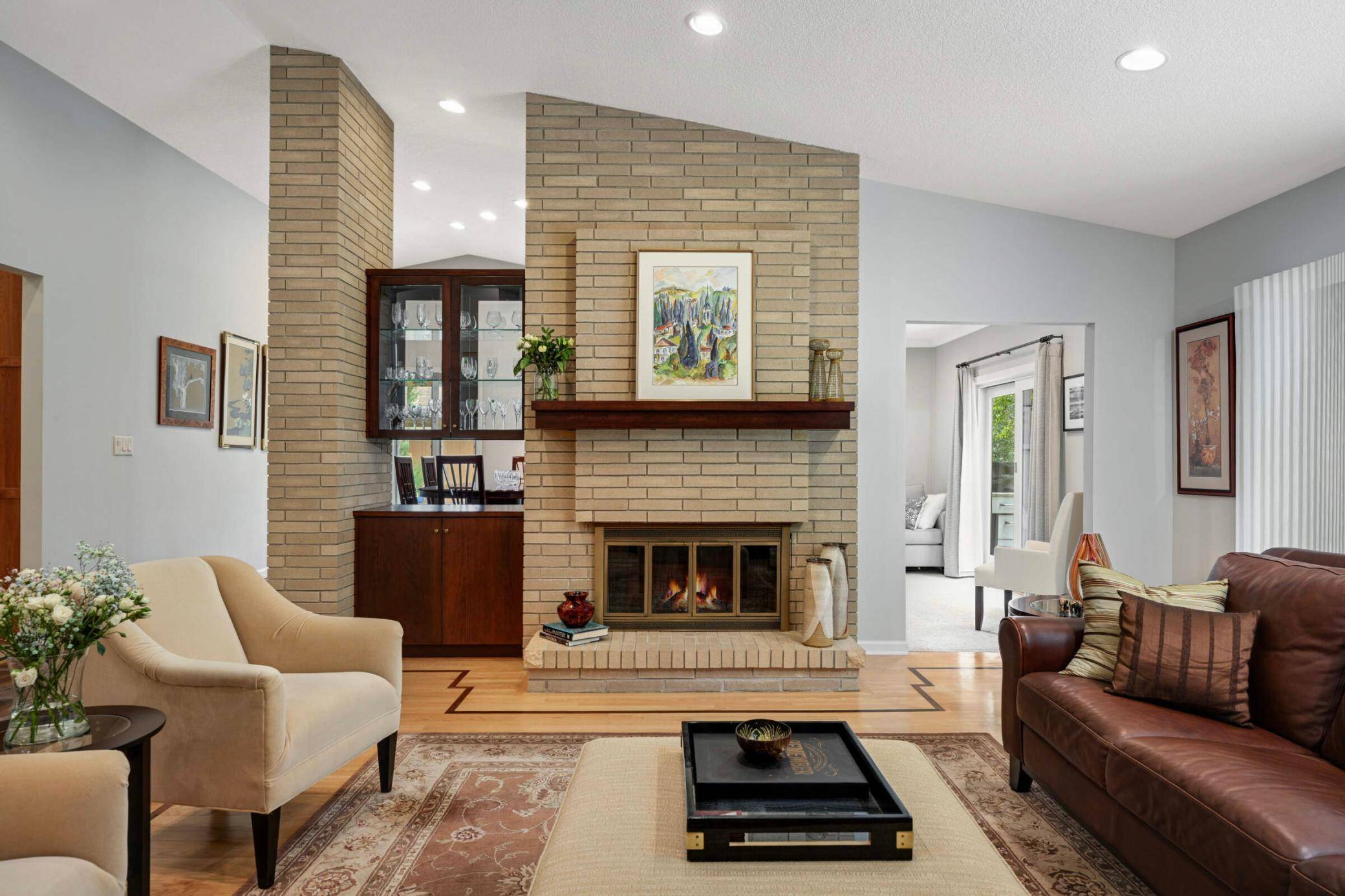Mendota Heights, MN 55120,2367 Apache CT