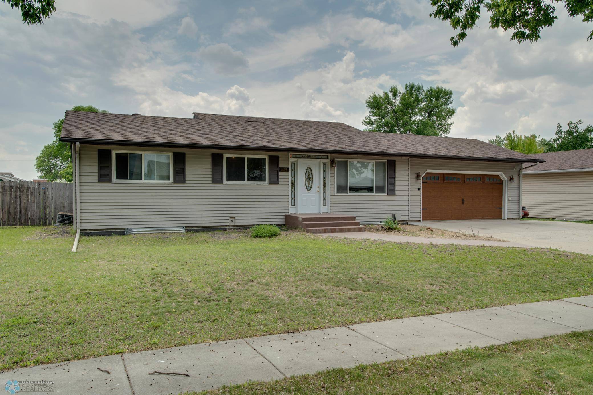 Fargo, ND 58102,2910 Madison AVE N