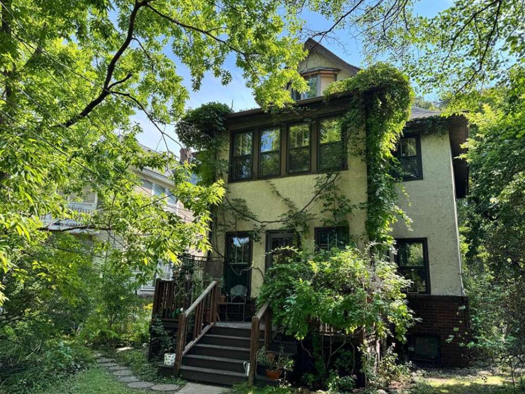 Minneapolis, MN 55414,836 Thornton ST SE