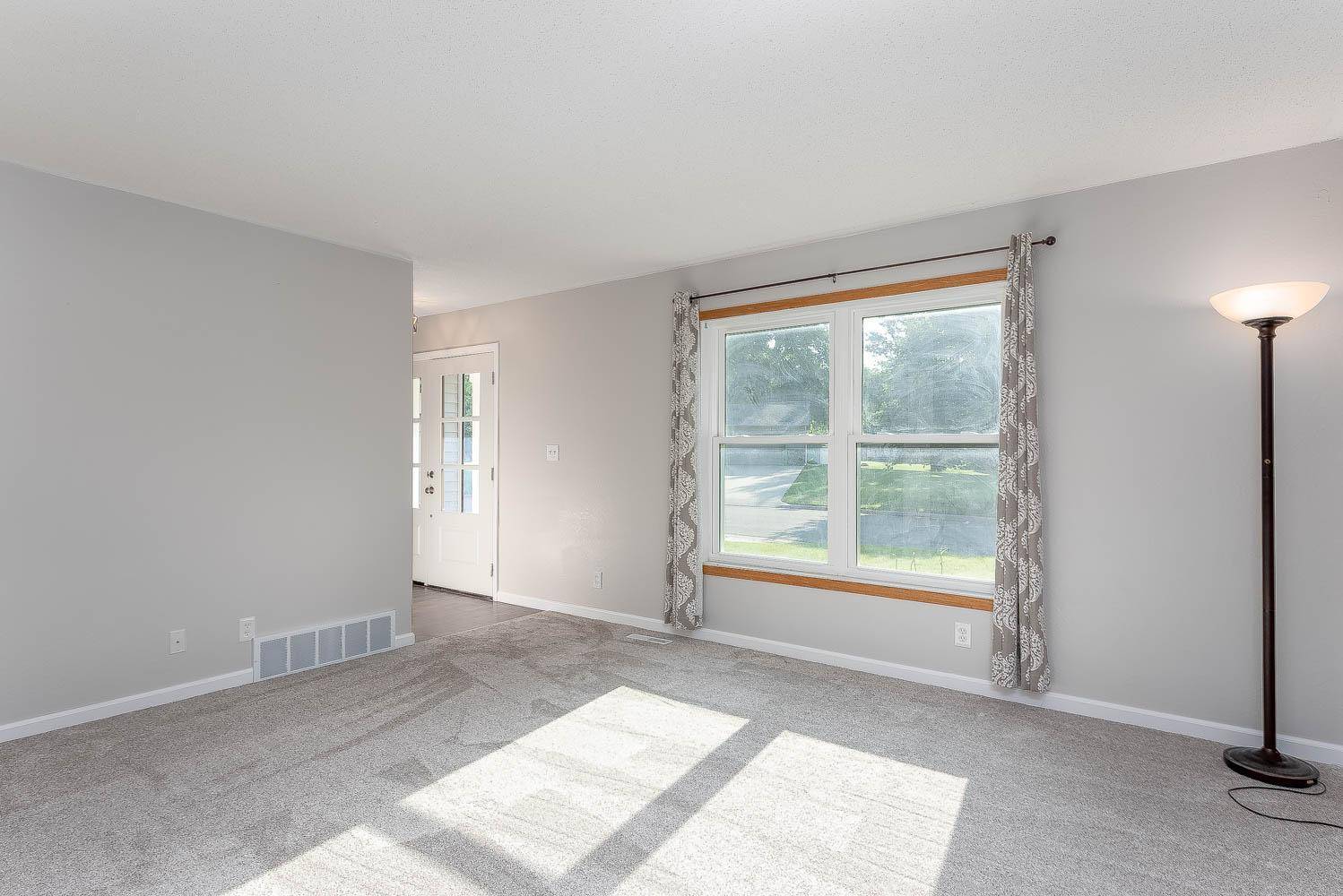 Lake Crystal, MN 56055,603 E Nathan ST