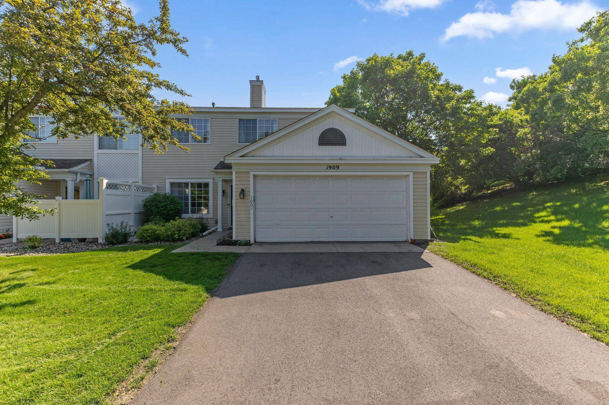 Burnsville, MN 55306,1909 Southcross DR W #1601