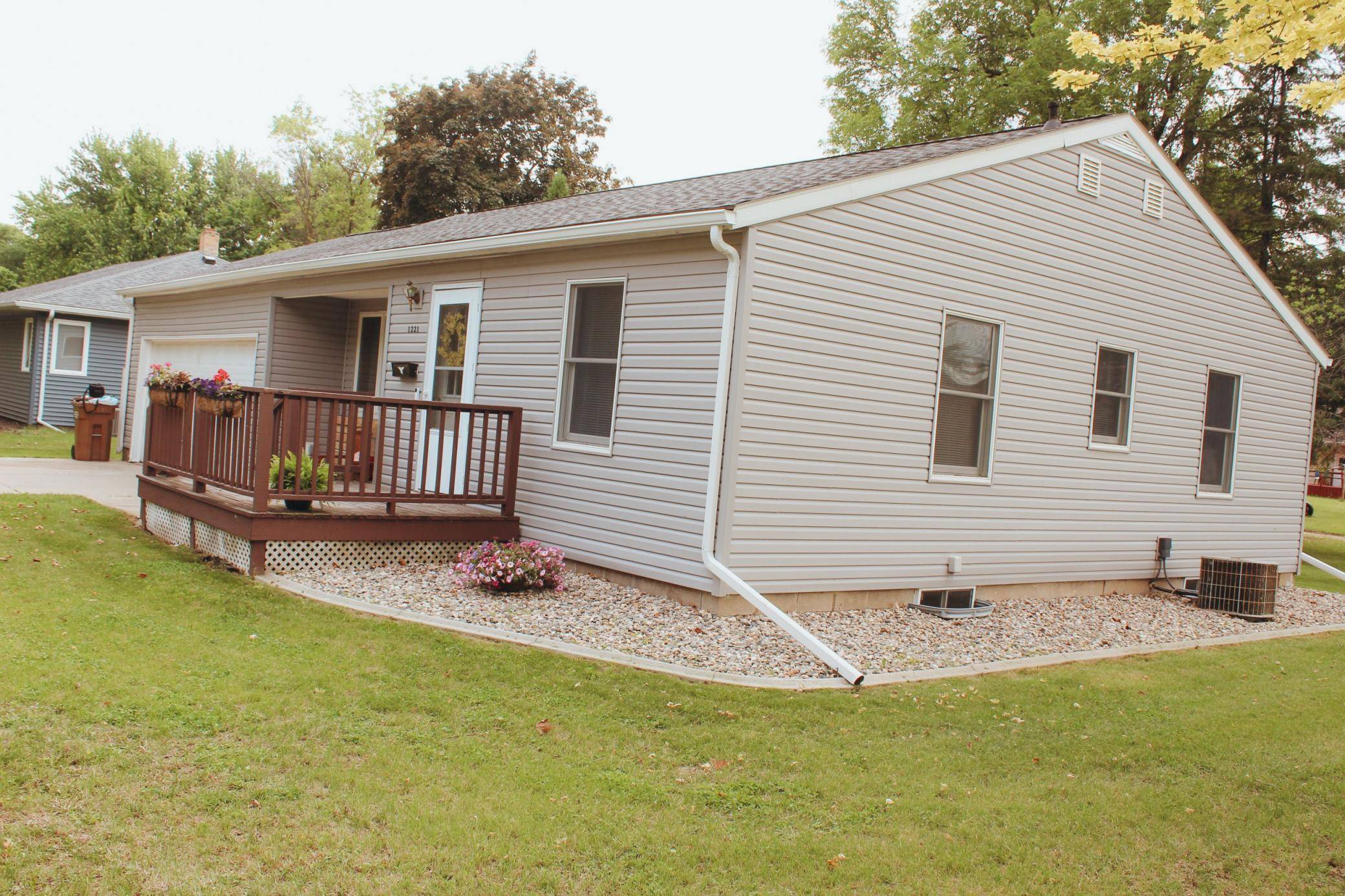 Montevideo, MN 56265,1221 N 6th ST
