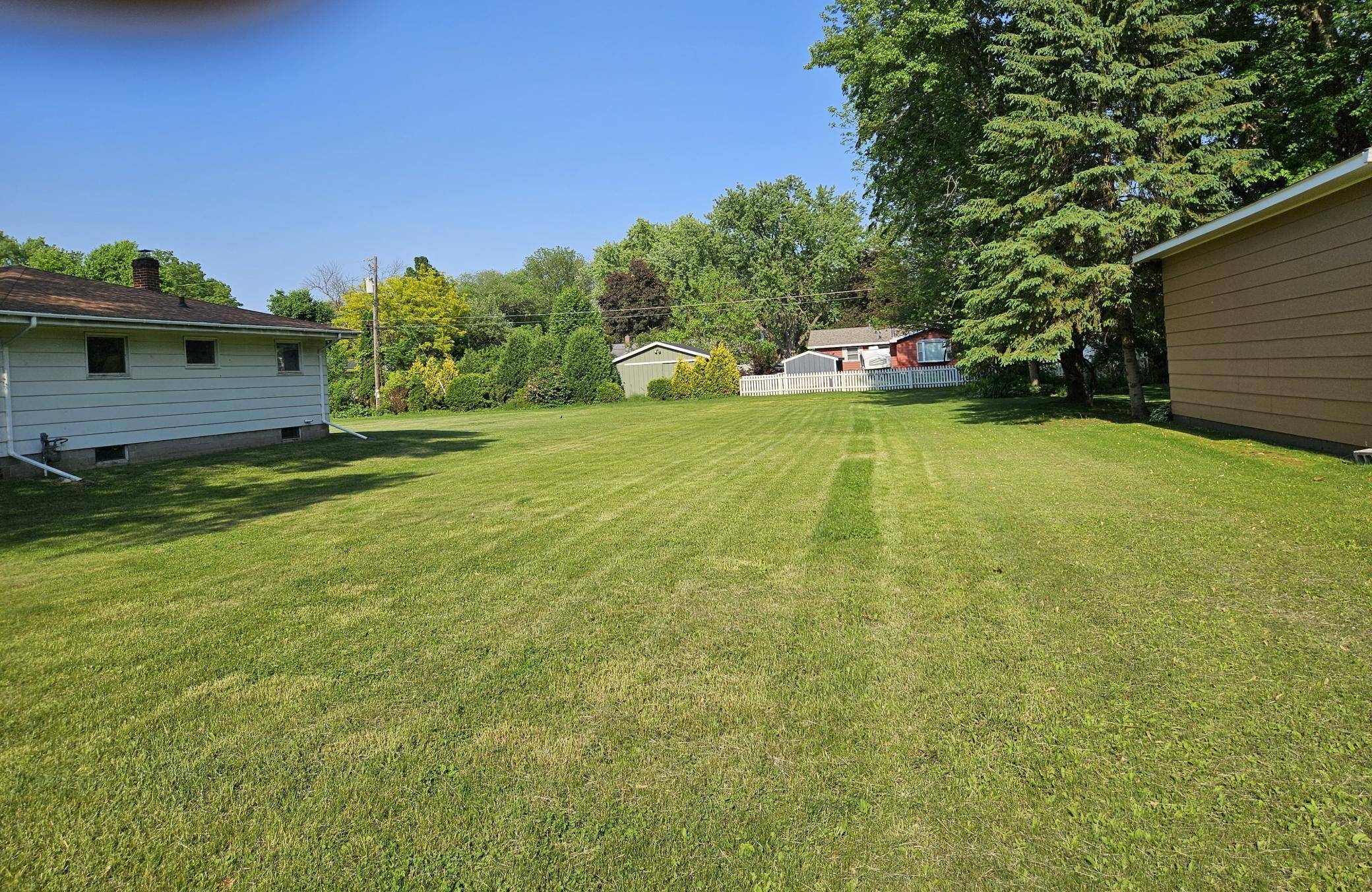Menomonie, WI 54751,1116 Douglas ST NE