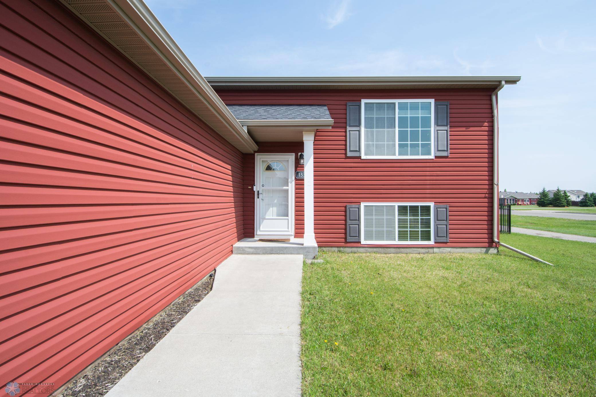 Moorhead, MN 56560,1334 44th AVE S