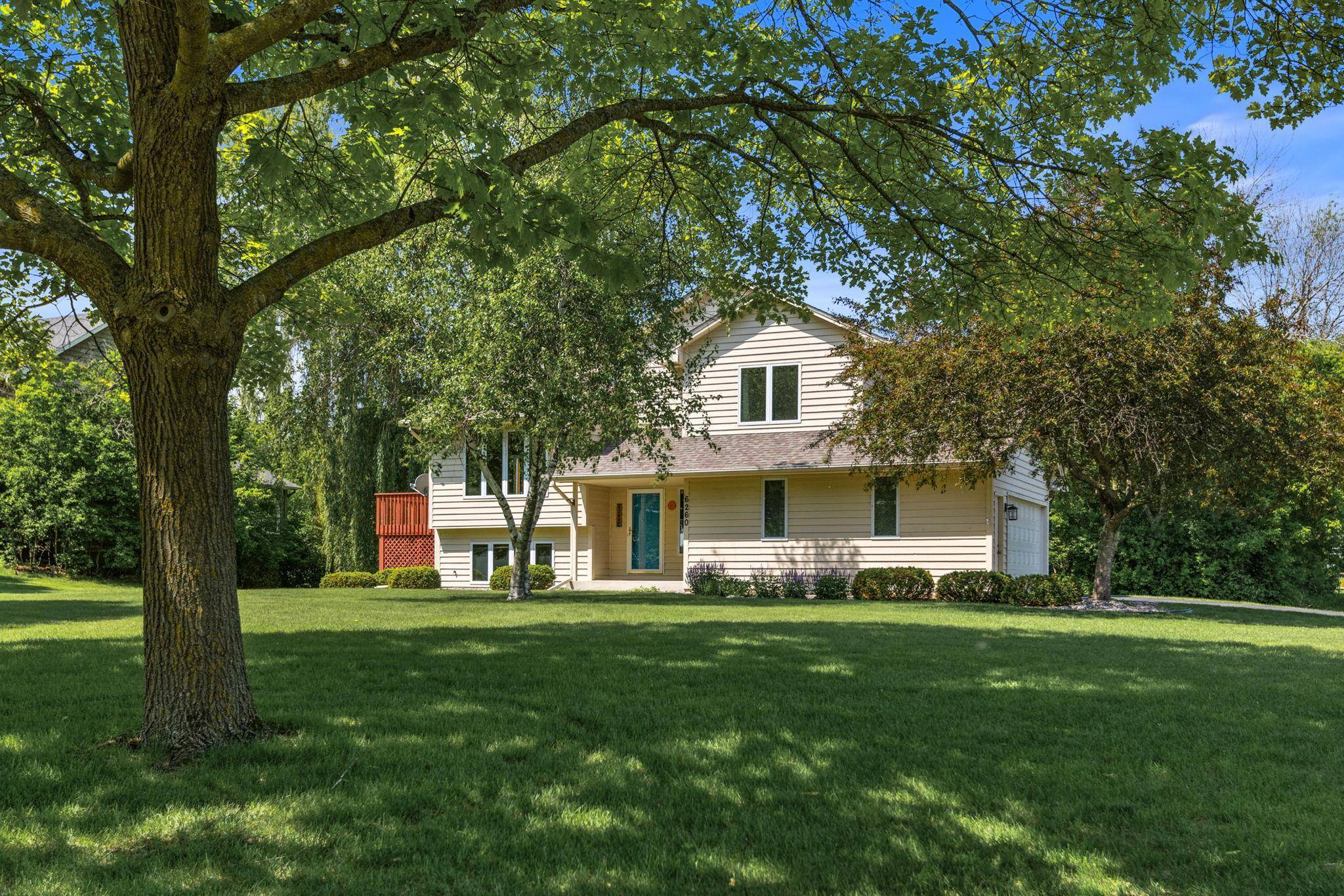 Eden Prairie, MN 55346,6260 Wessel CT