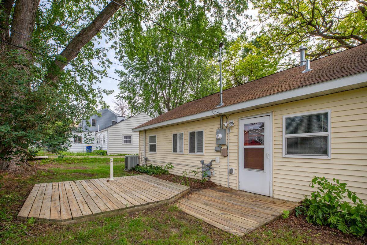 Faribault, MN 55021,813 Carlton AVE