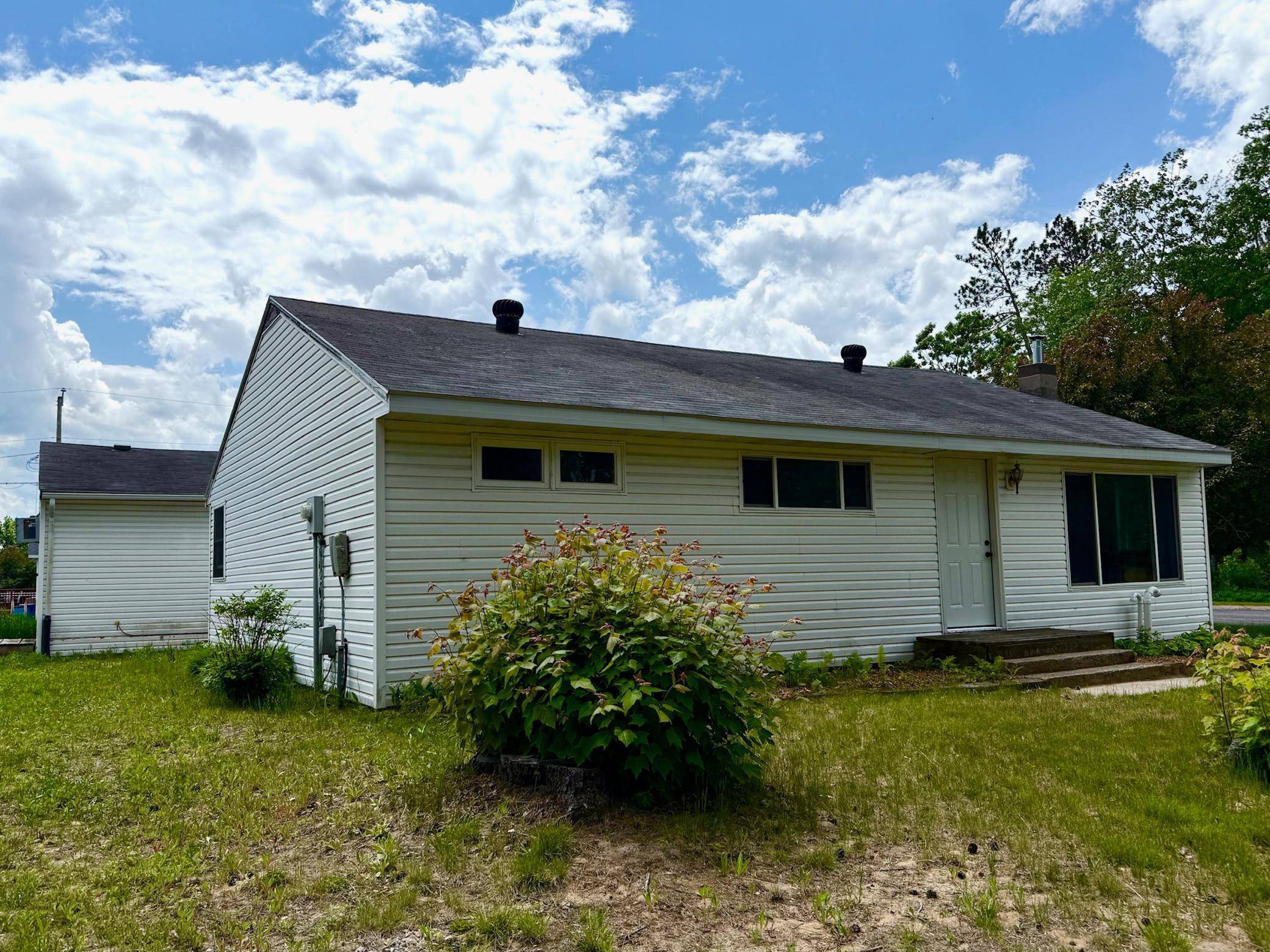 Grand Rapids, MN 55744,604 SE 10th AVE