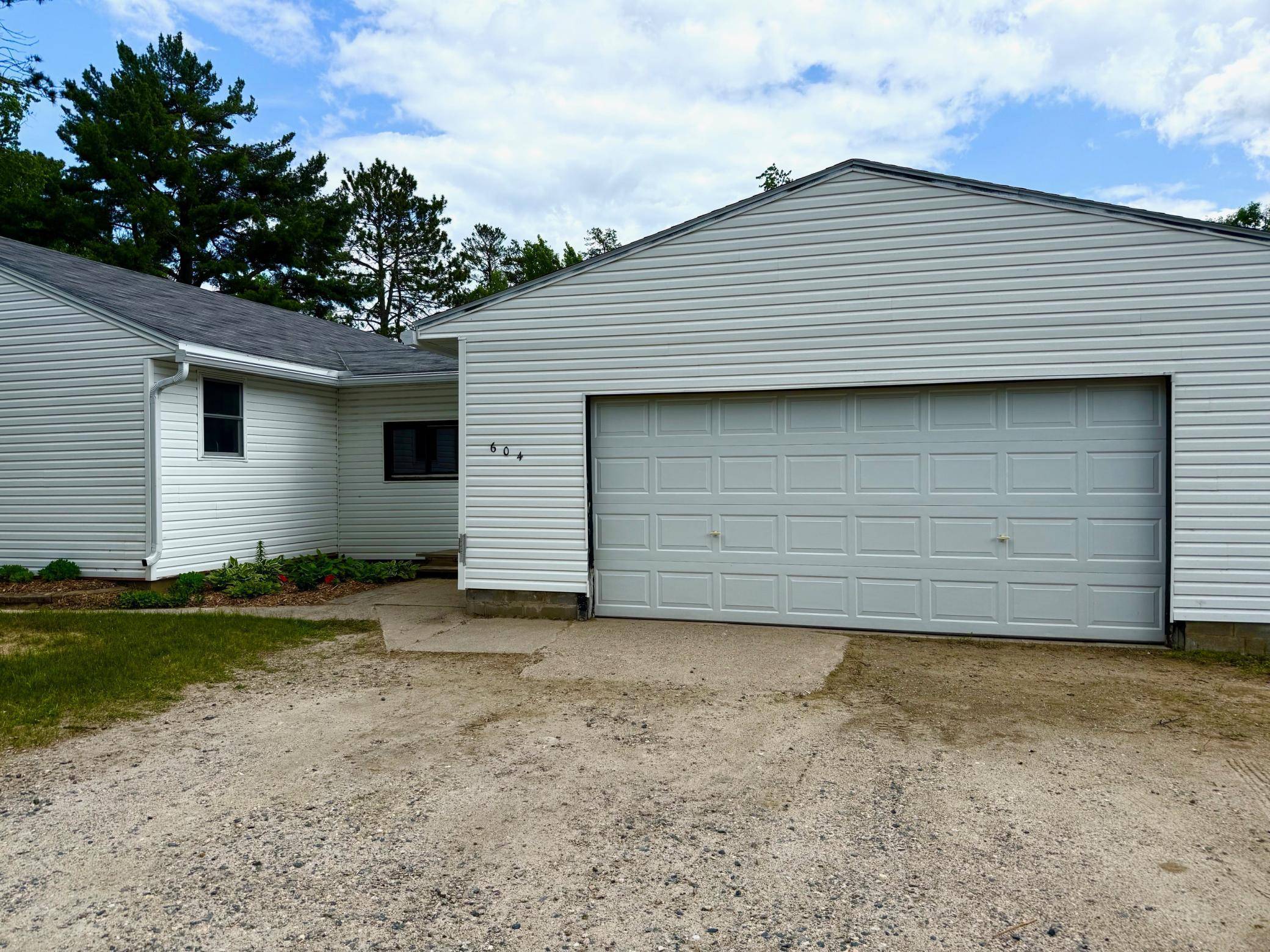 Grand Rapids, MN 55744,604 SE 10th AVE